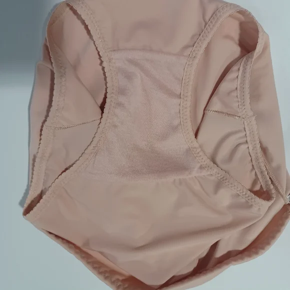 Peach High-Waisted Panties - Picture 4 of 4